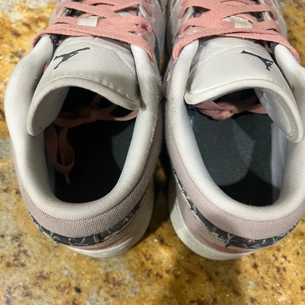 Jordan 1 low size 5.5